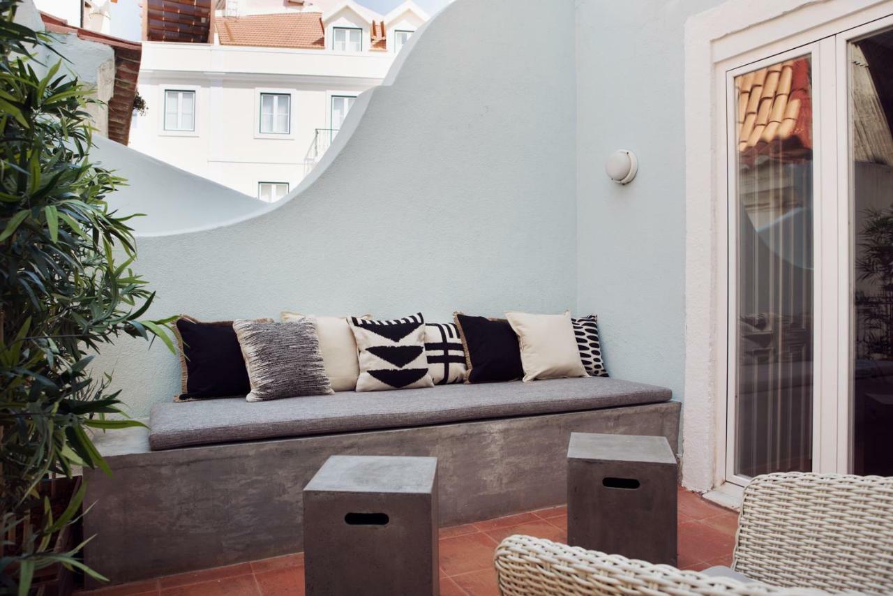 Renovated Charming Apartment With Terrace In Lapa Lisboa Ngoại thất bức ảnh