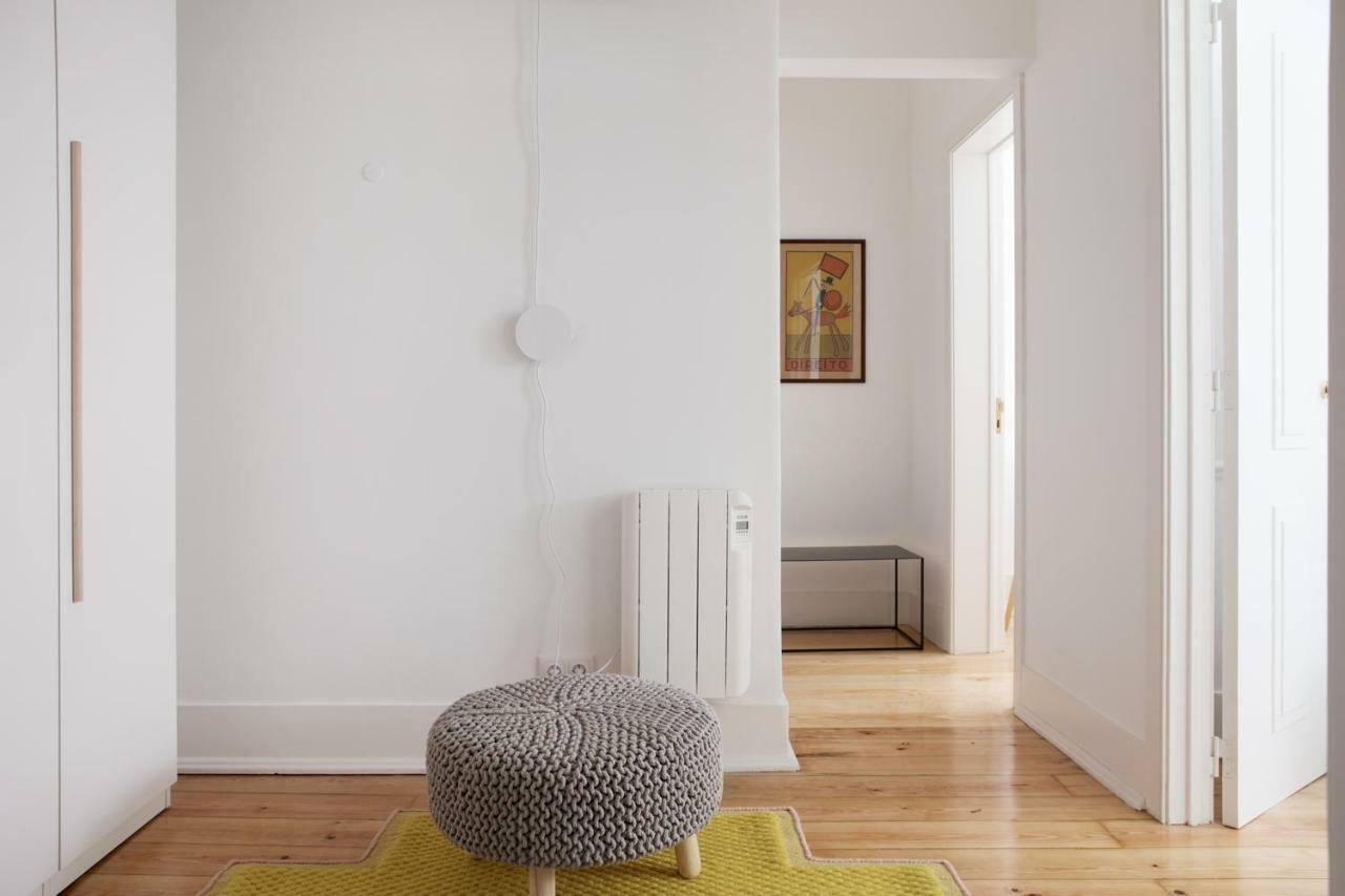 Renovated Charming Apartment With Terrace In Lapa Lisboa Ngoại thất bức ảnh